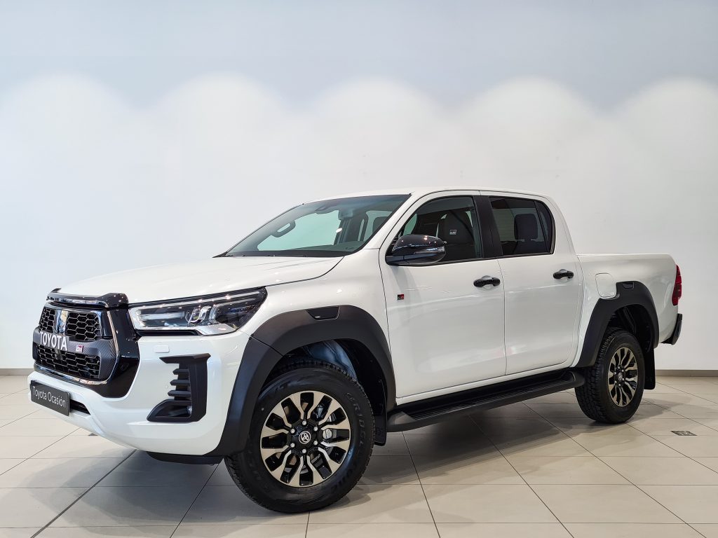 Toyota Hilux 2023 GR Sport Blanca Doble Cabina Nueva Pick up 4x4 en Ourense